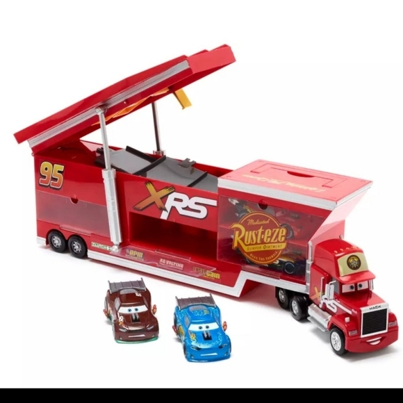 Disney | Toys | Disney Pixar Mack Carrier Stunt Race Playset Cars ...